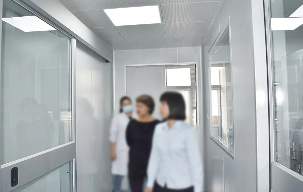 潔凈室_醫(yī)院凈化工程_無(wú)塵車間_廣州市易眾鋁業(yè)有限公司